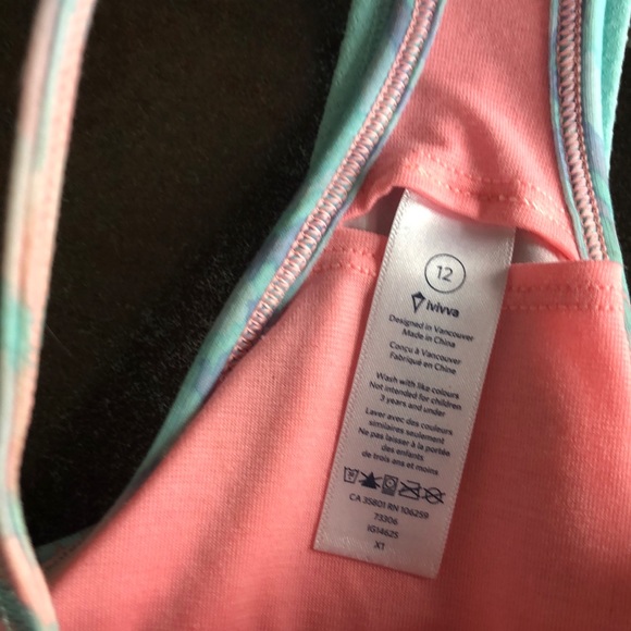 tank top w/ built in bra - Picture 2 of 3